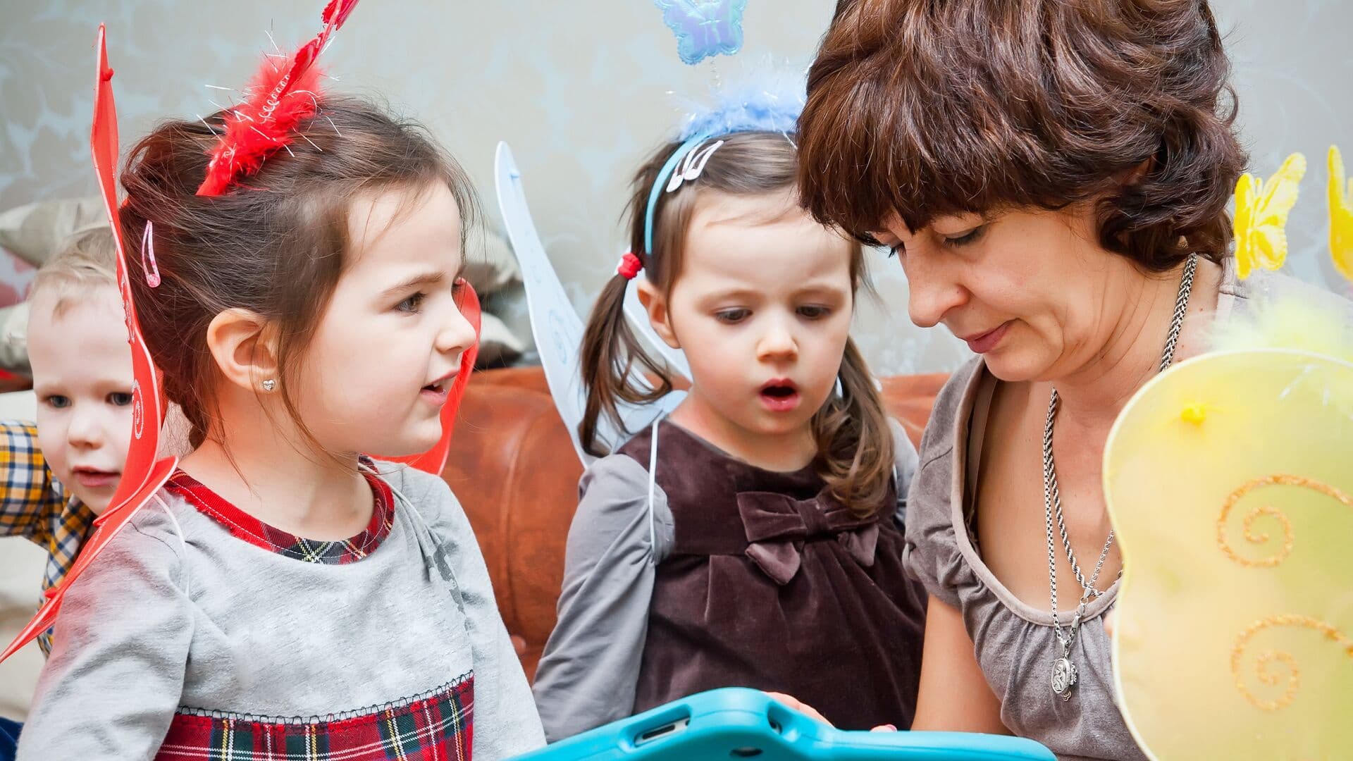 В ОП предложили расширить услуги социальных нянь на одиноких родителей