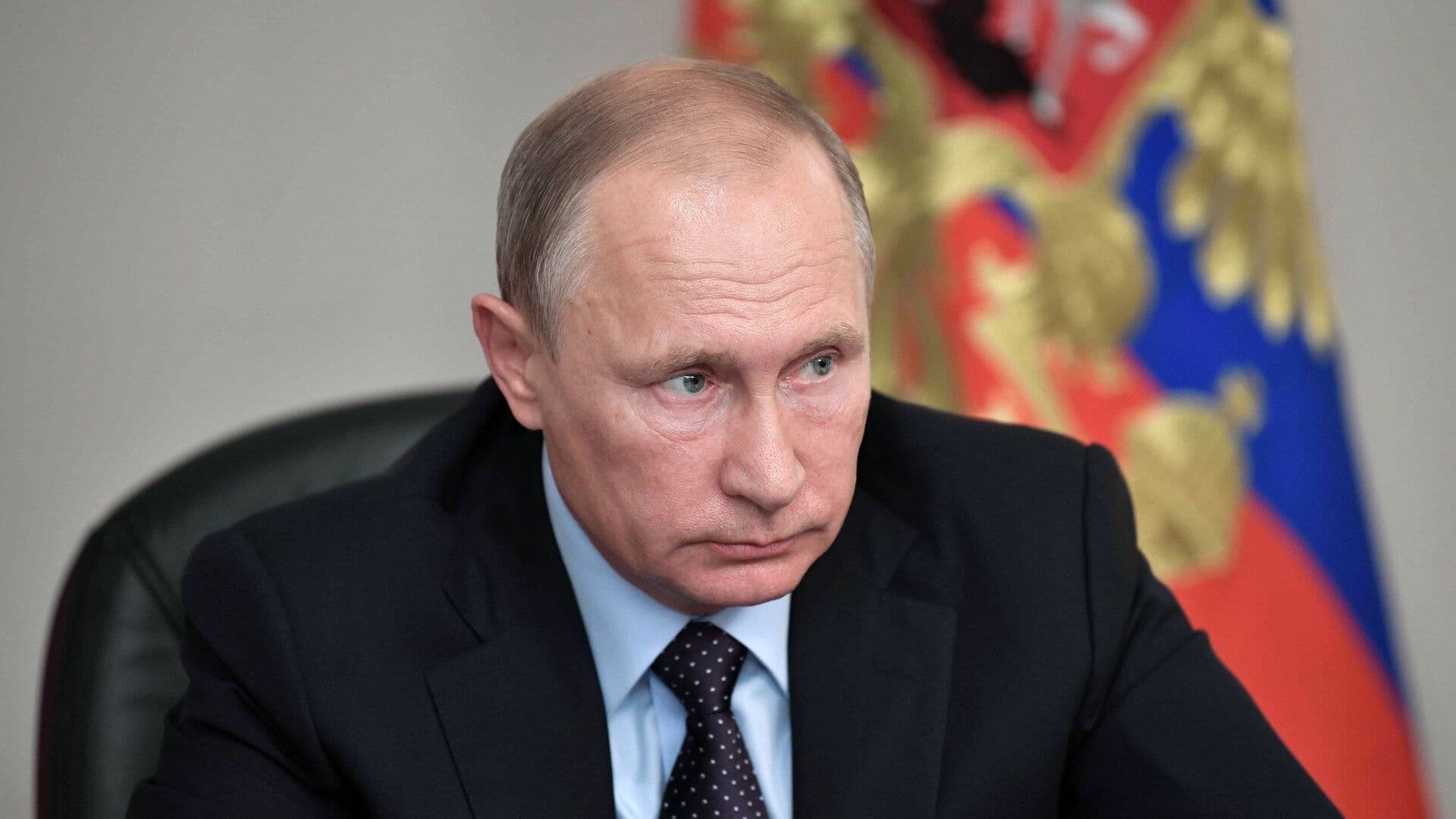 Путин поручил предоставлять участникам СВО лечение вне очереди