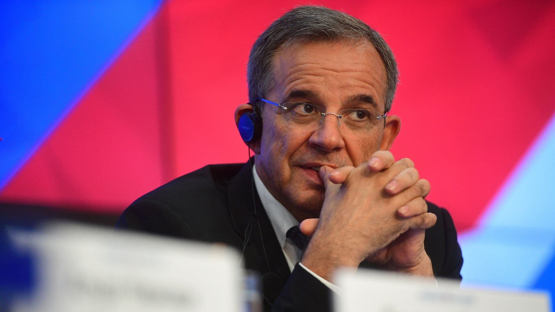 Евродепутат назвал кредит ЕС для Киева ложью и подтасовкой