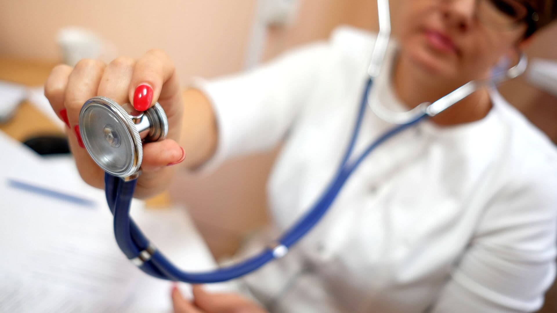 Врач рассказала об активизации ОРВИ в России