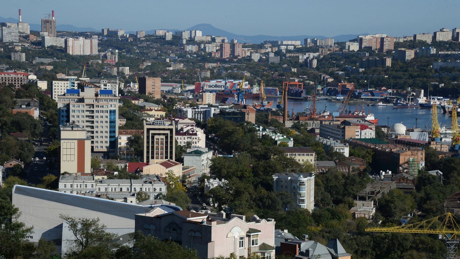 Во Владивостоке более 22 тысяч человек остались без холодной воды