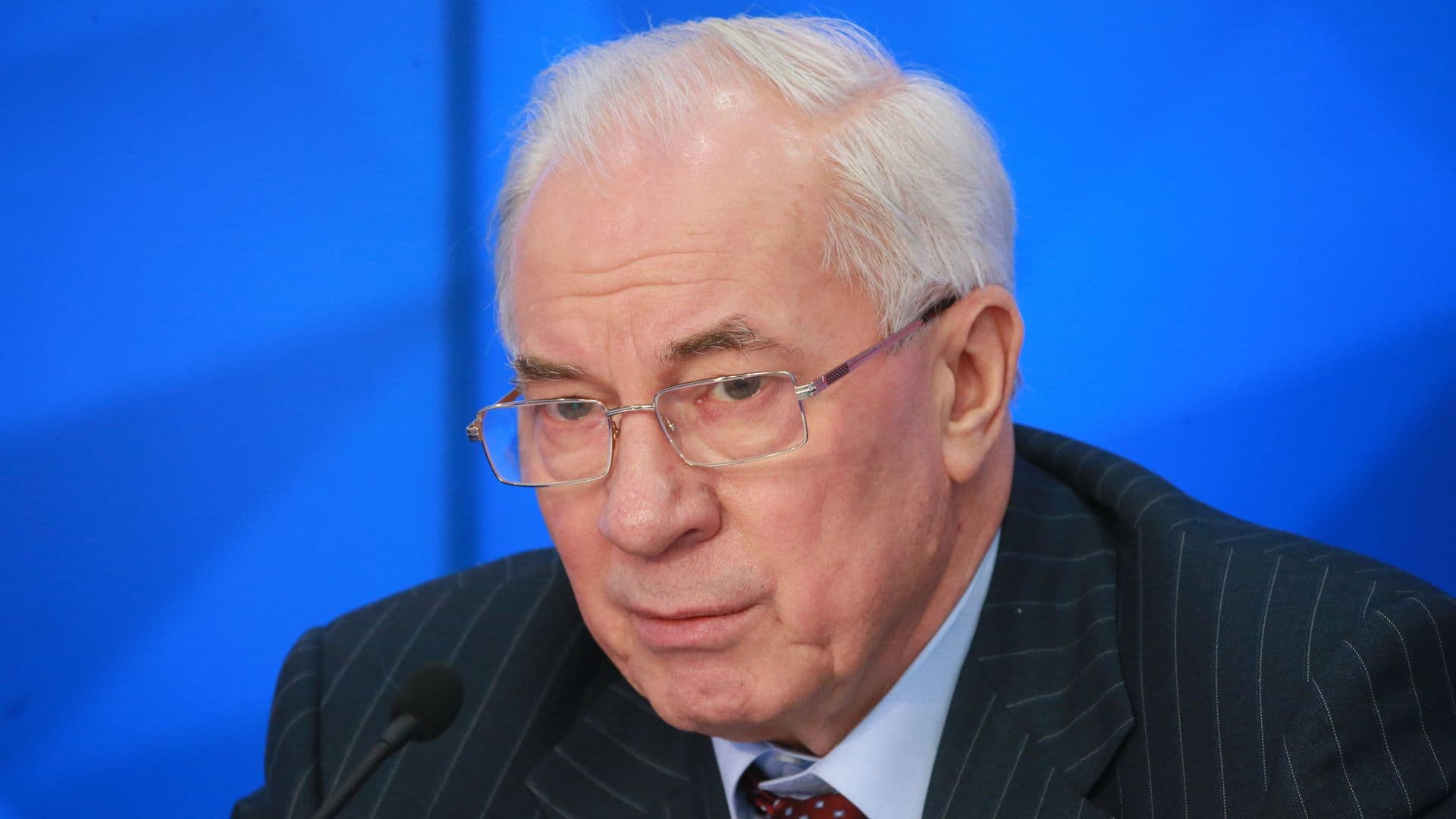 Ненависть к русским на Украине прививают с детского сада, заявил Азаров