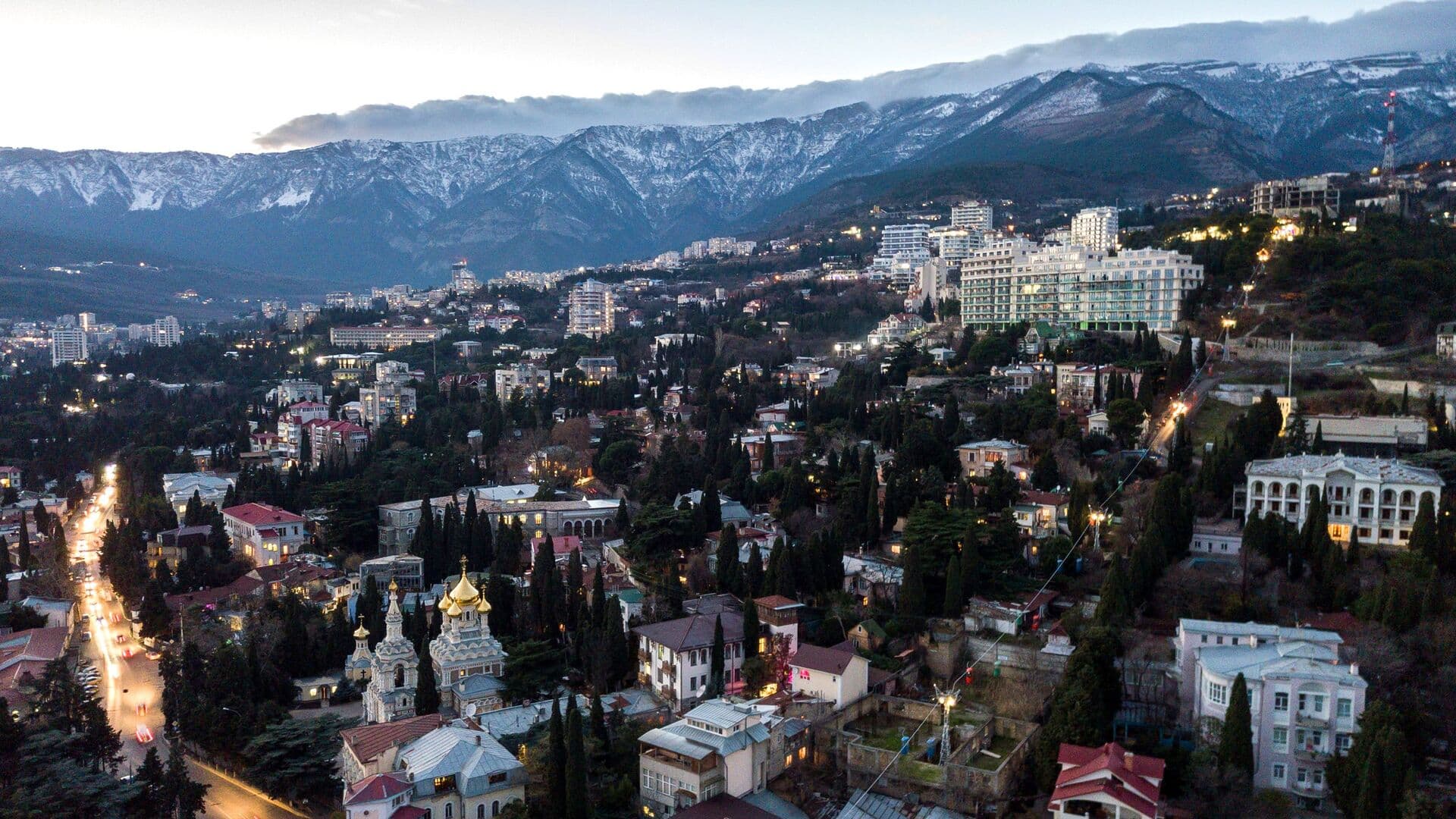 В Крыму объявили беспилотную опасность