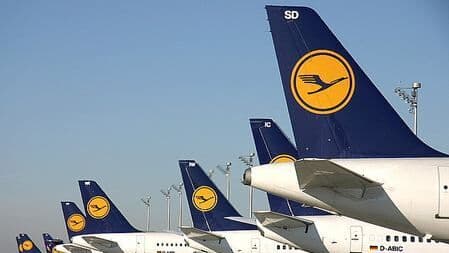 Lufthansa, возможно, придется дозаправляться в Москве, считает Дмитриев