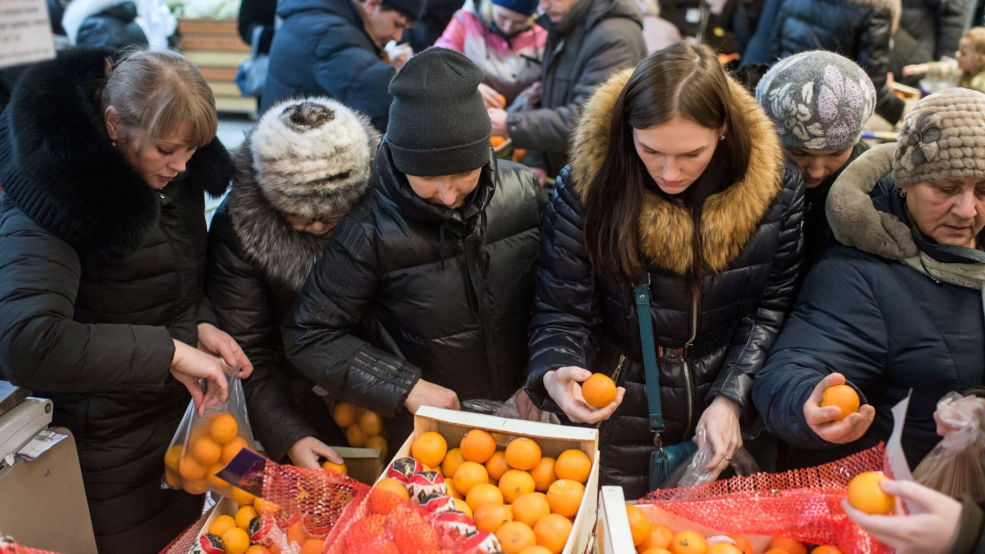 Конфликт с Ираном не создаст дефицит продуктов в России, заявили в АКОРТ