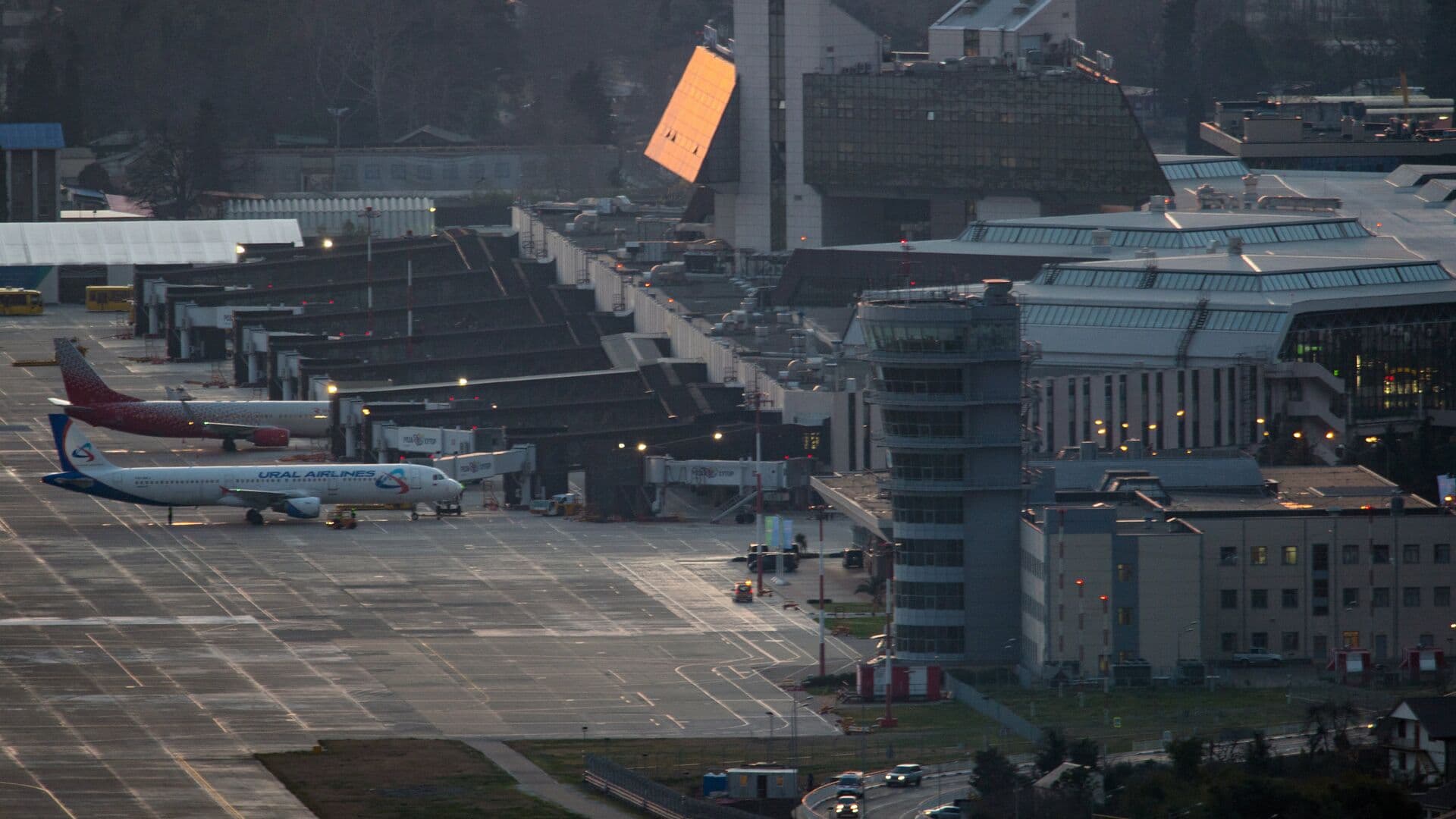 В аэропорту Сочи ввели временные ограничения на полеты