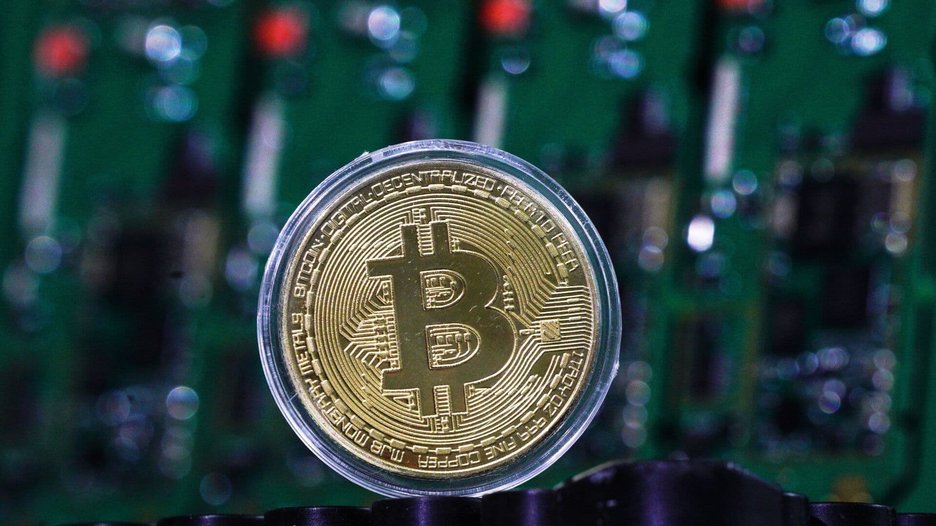 ФНС рассказала, как обелить сферу майнинга криптовалют