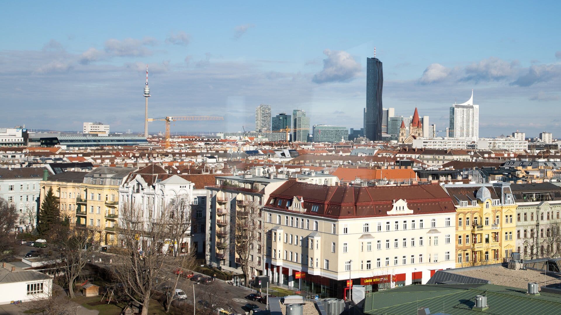 Австрия пытается привлечь больше женщин к военной службе