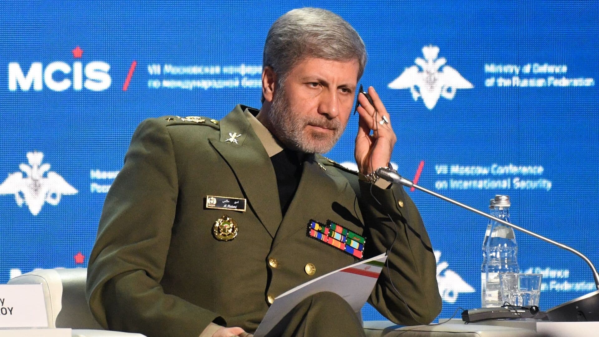 Глава армии Ирана пообещал жесткий ответ в случае нападения на страну