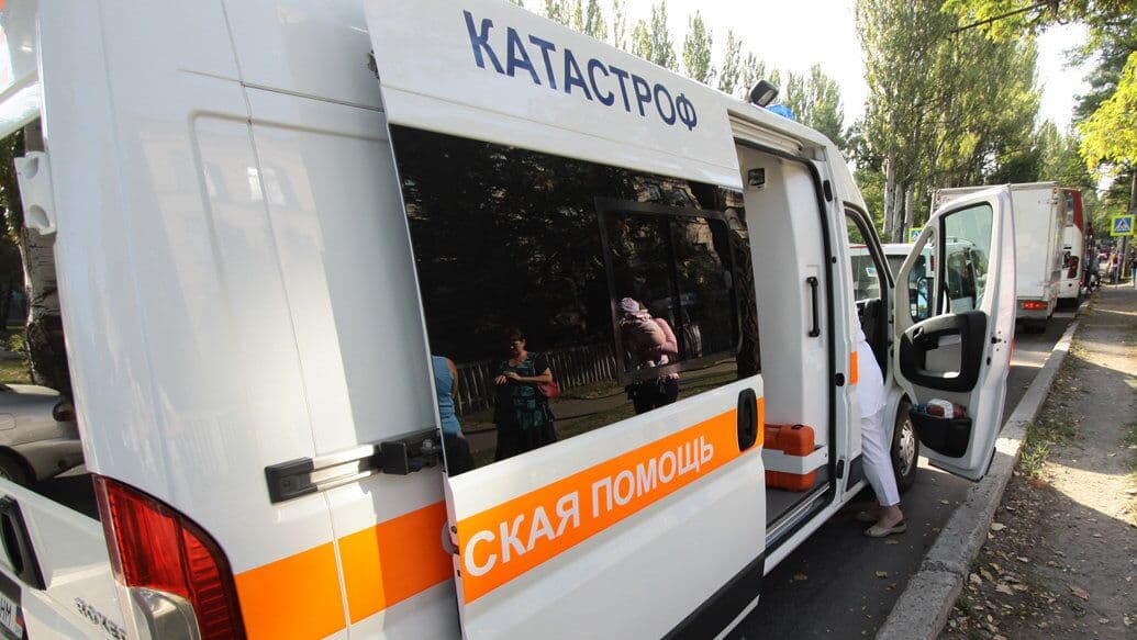 В Донецке при атаке украинского дрона пострадала женщина