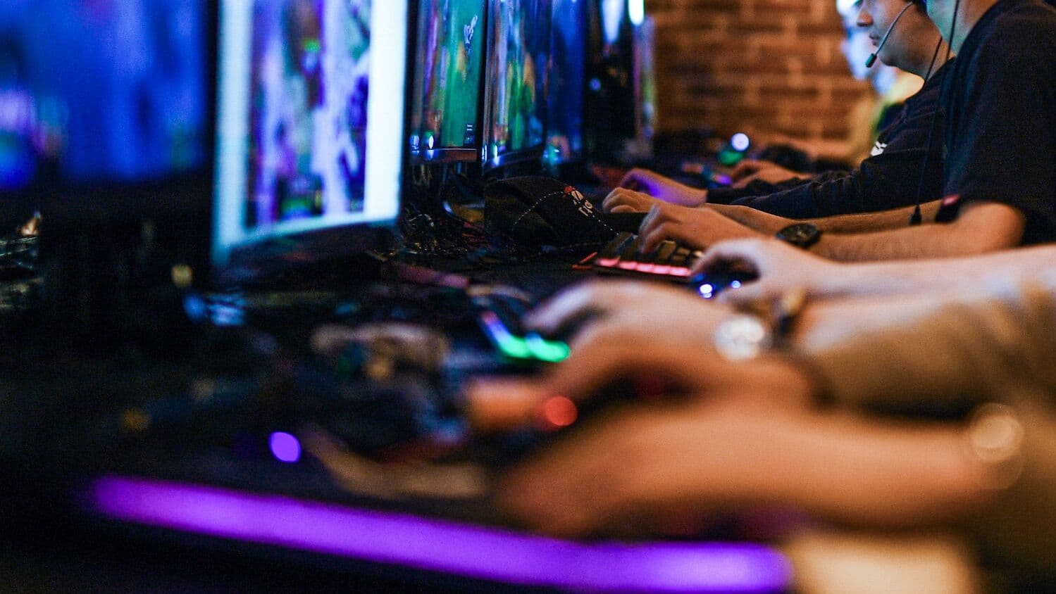 В Китае предупредили об опасности игр с дополненной реальностью