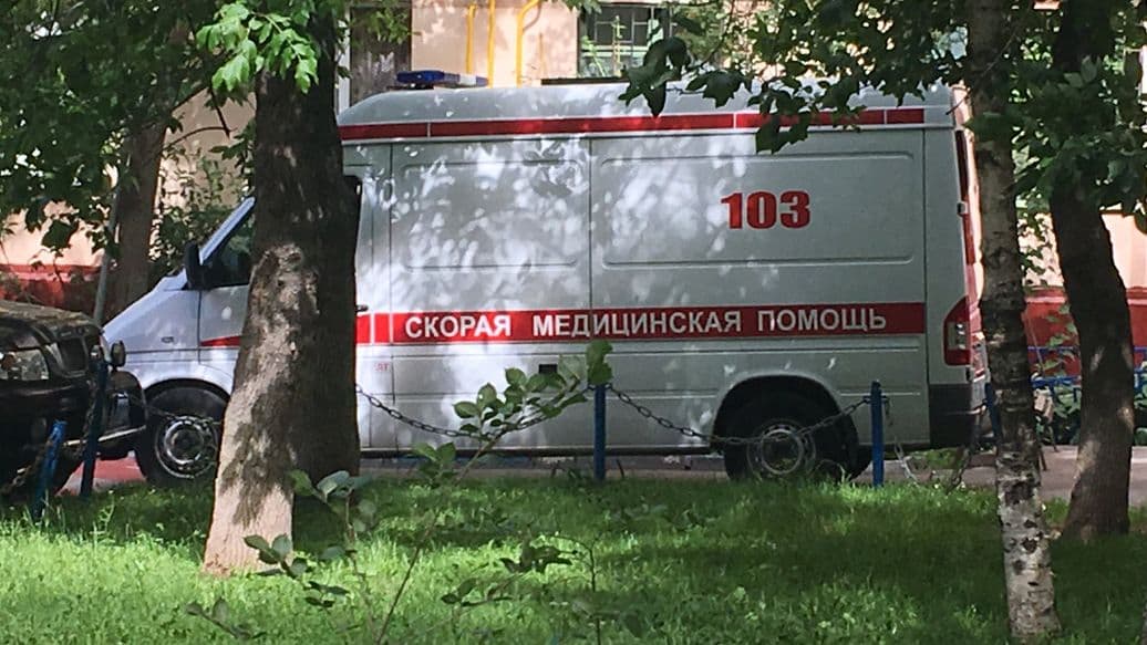 В Кирове прохожие спасли ребенка, выпавшего из окна