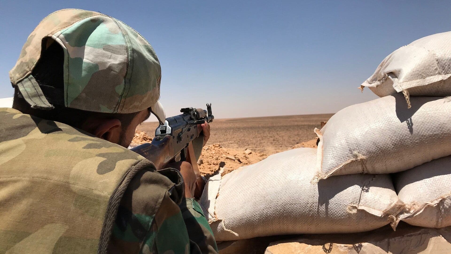 Армия Сирии усилила военное присутствие на границе с Ливаном и Ираком