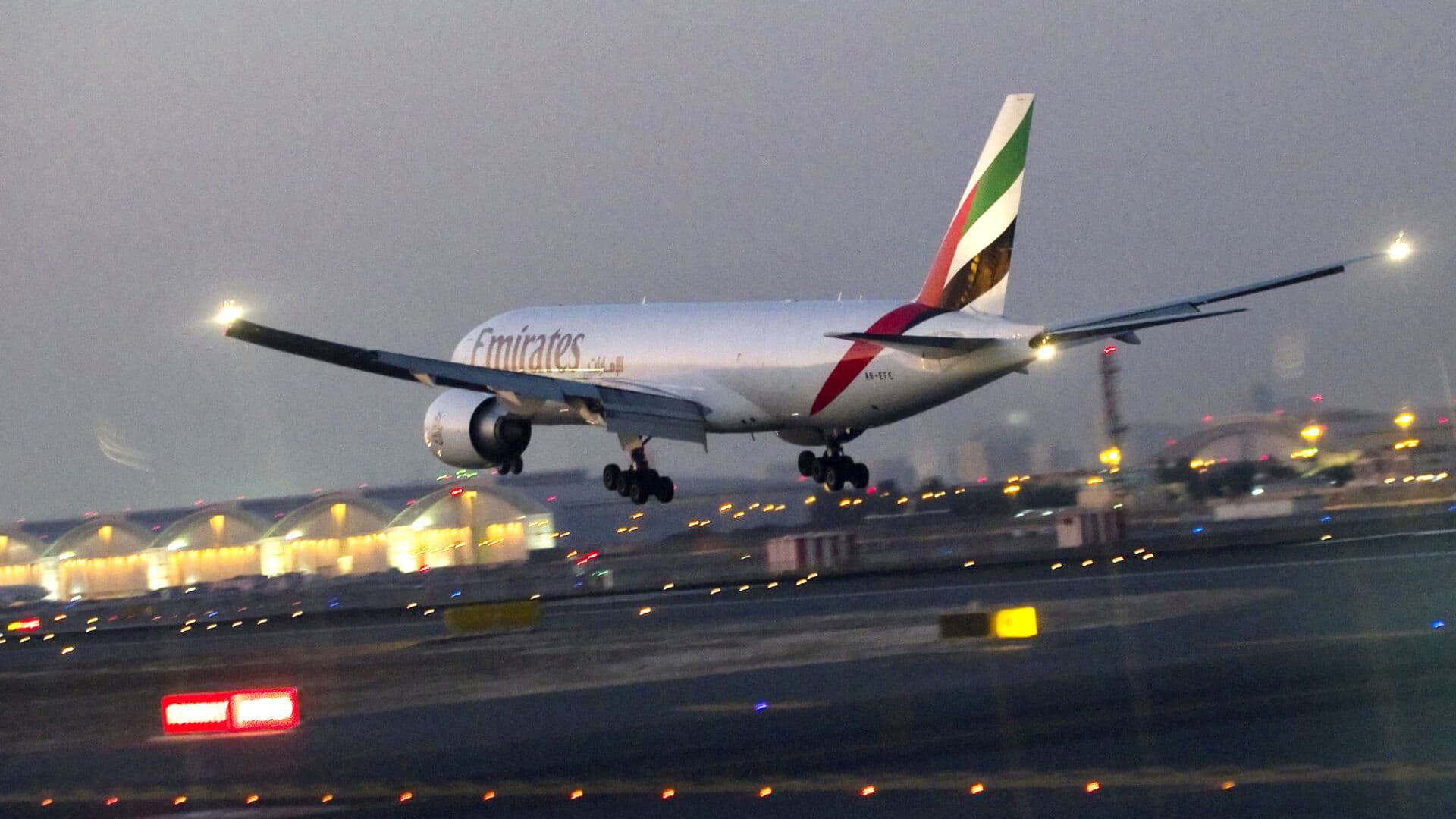 Первый с начала кризиса рейс Emirates в Москву вылетел из Дубая