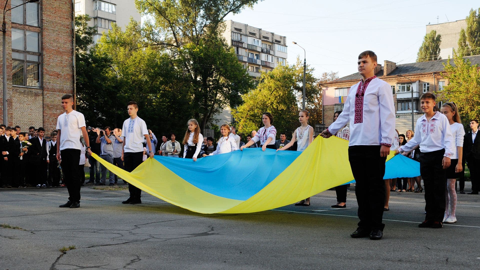 На Украине продают школьные рюкзаки с изображением Бандеры
