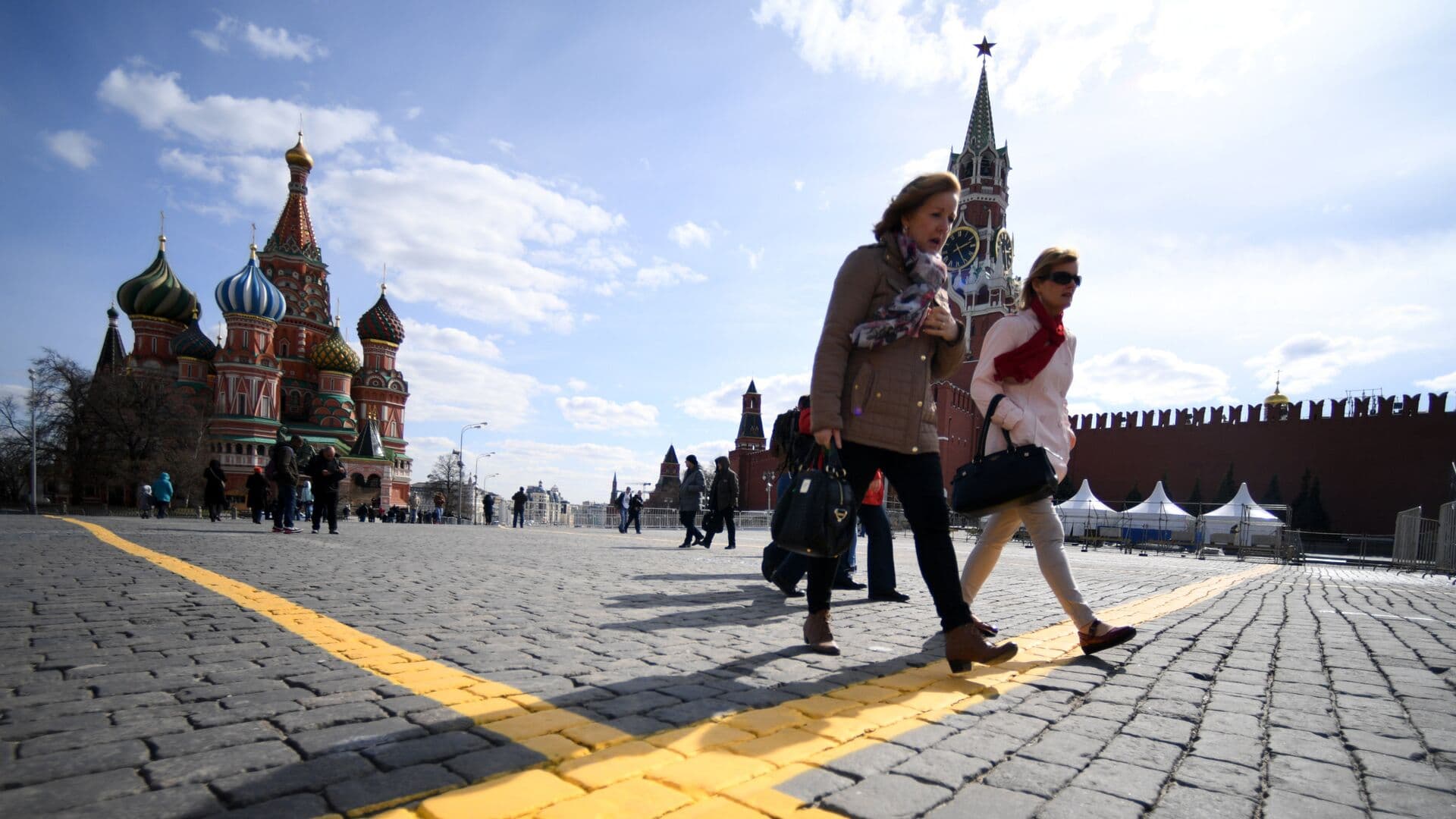 Москвичам пообещали солнечную погоду 1 мая