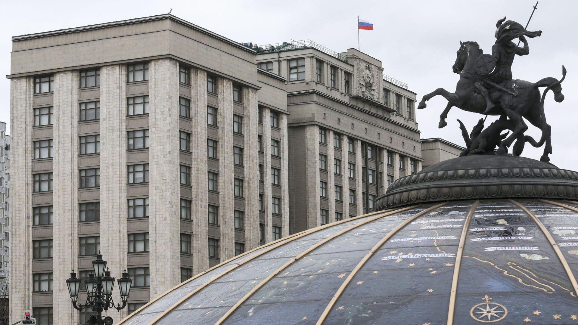 В Госдуме оценили новые правила СФР по обеспечению инвалидов протезами