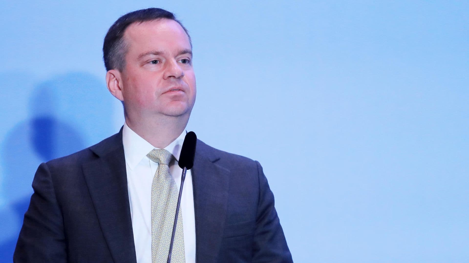 Минфин не намерен по дешевке продавать госкомпании, заявил Моисеев