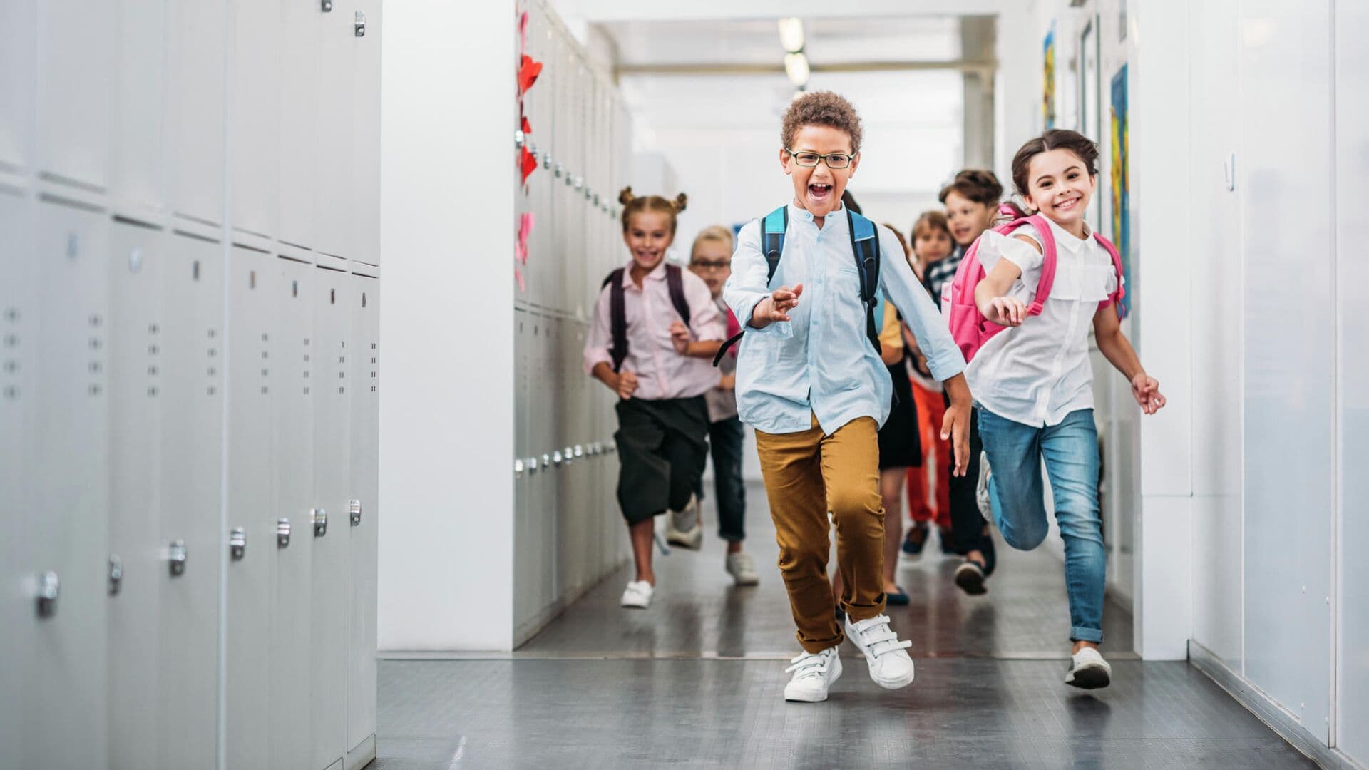 Минпросвещения установило даты летних каникул у школьников