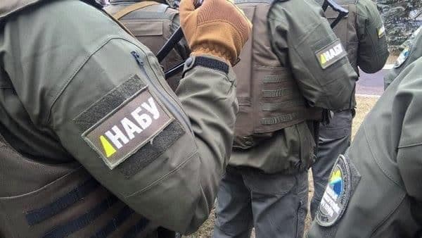 СМИ назвали чиновников, против которых проводится спецоперация НАБУ и САП