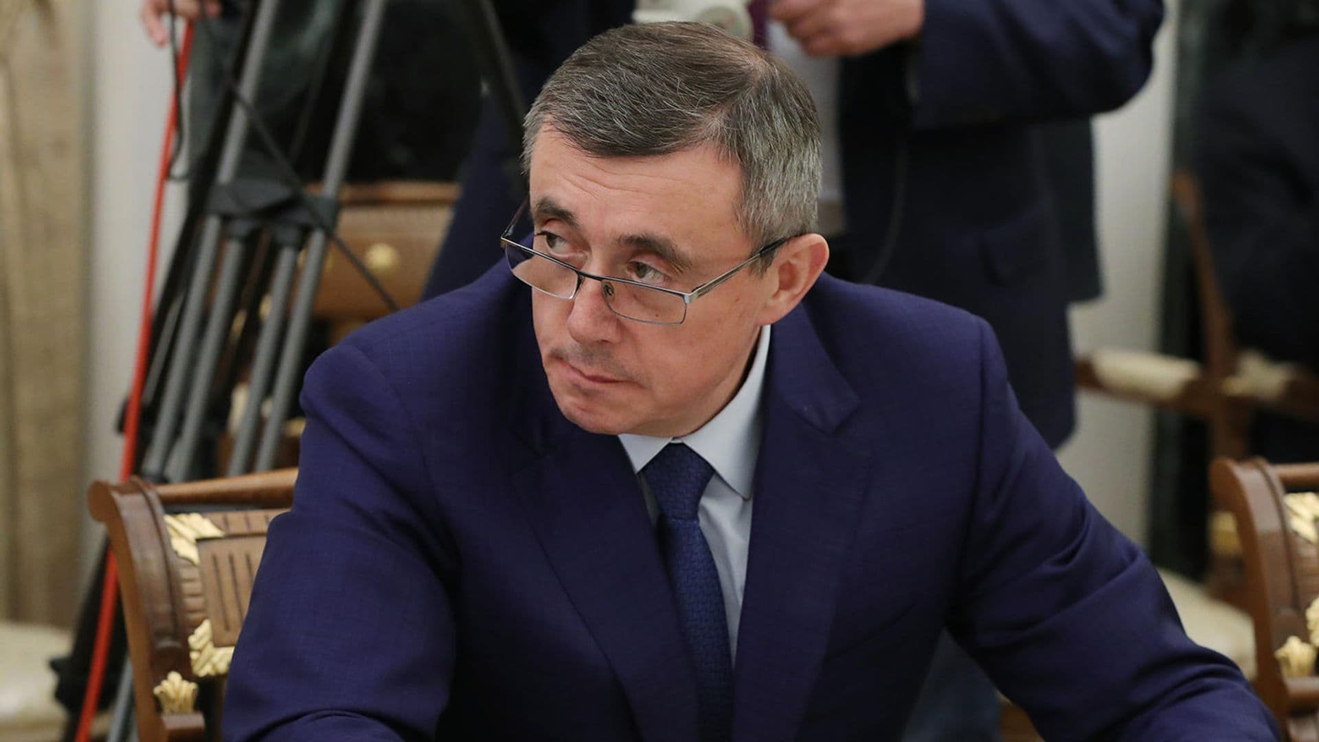 Глава Сахалинской области рассказал Путину о создании института нянь