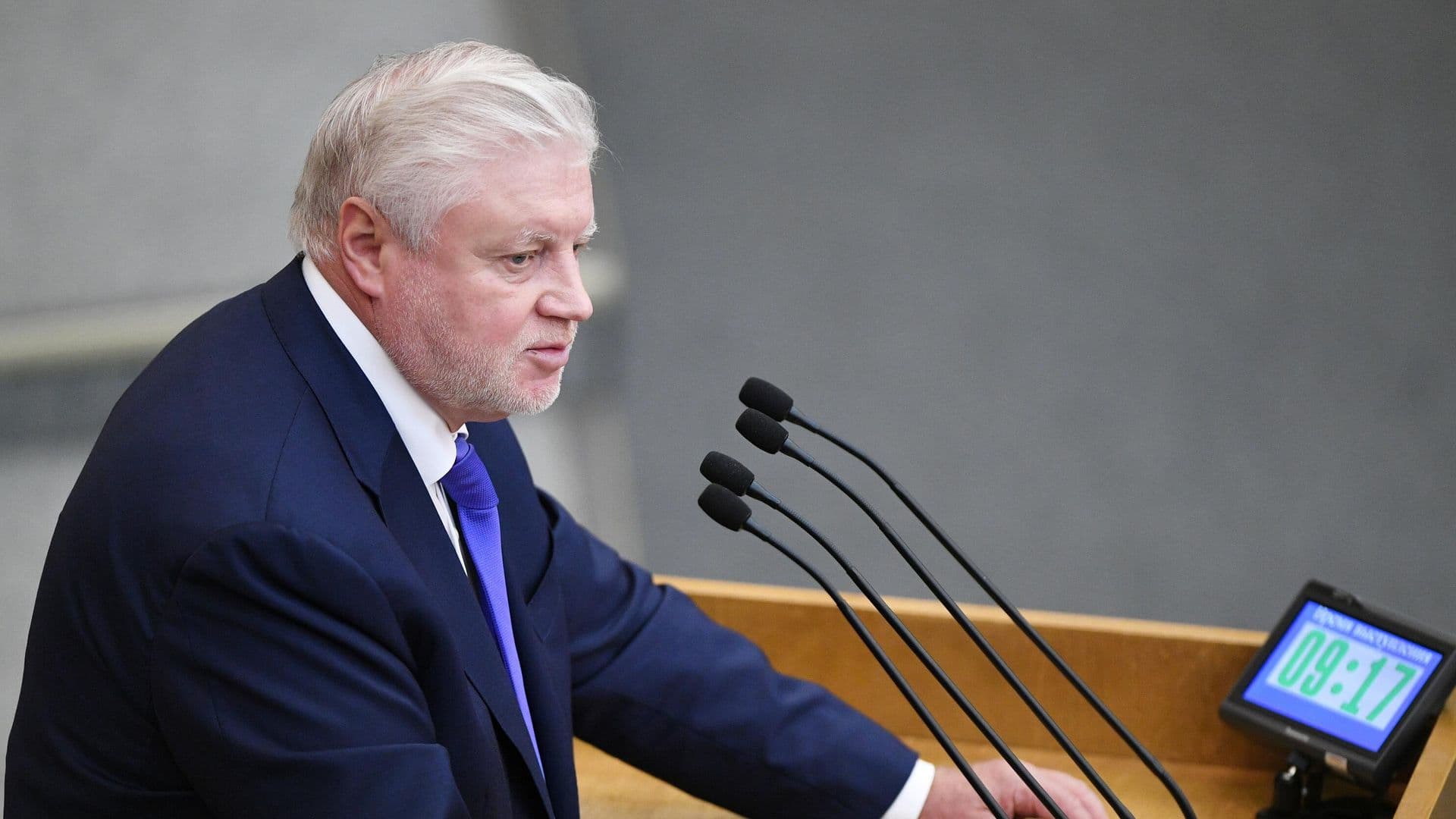 Миронов предложил увеличить продолжительность ежегодного отпуска