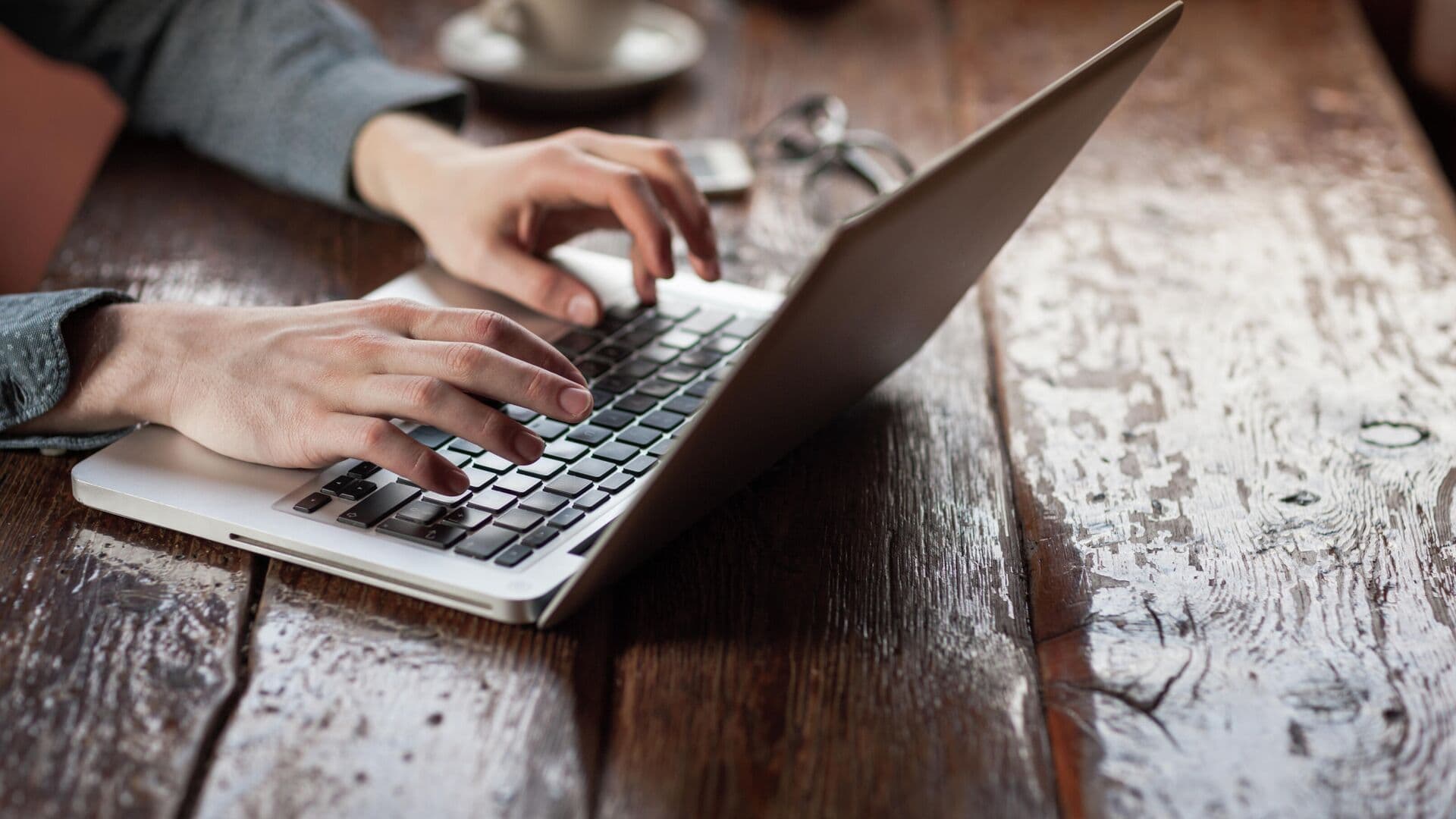 Россия со временем перейдет к четырехдневной рабочей неделе, считают в ГД