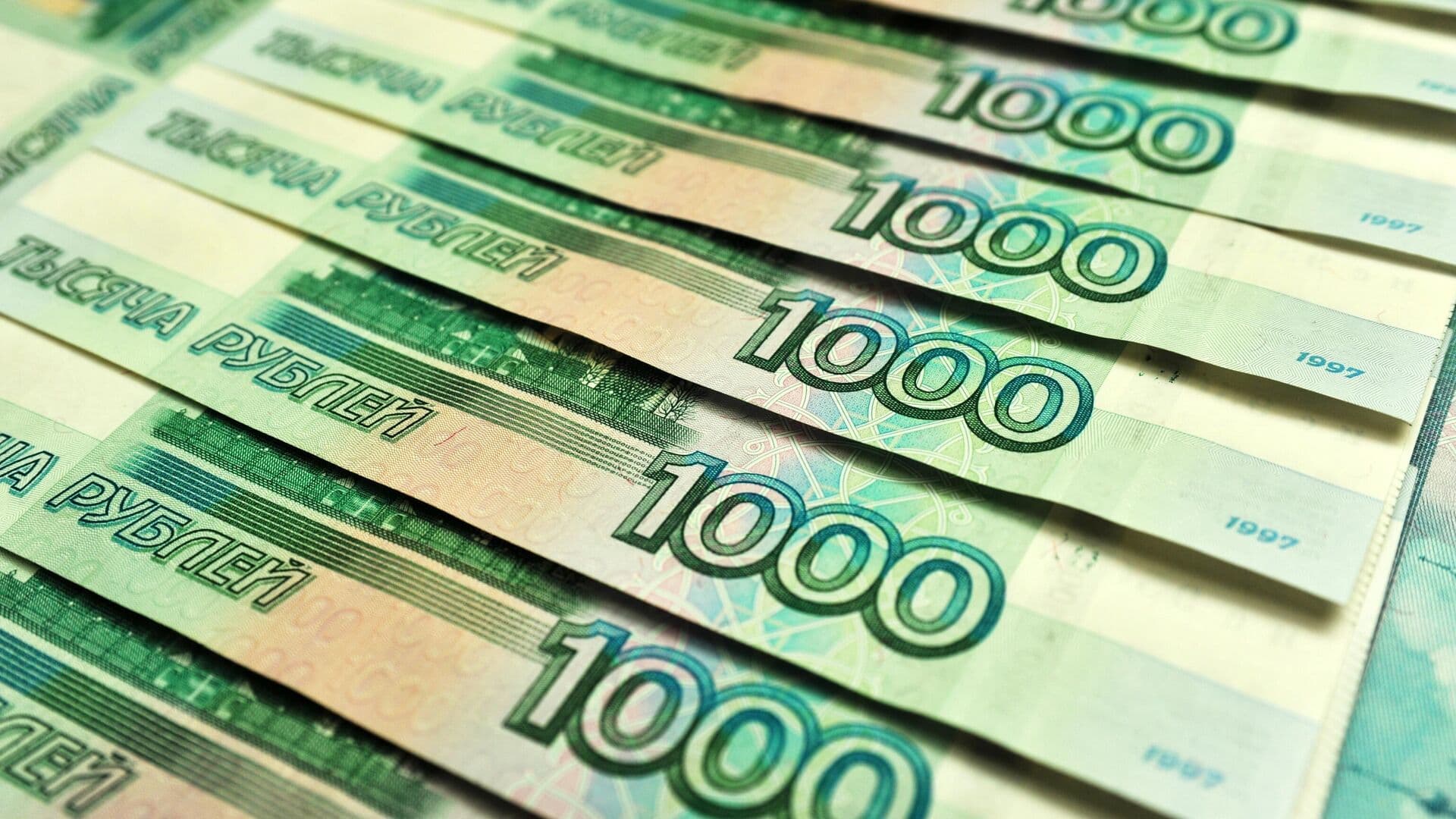 В России реальные зарплаты в феврале выросли на 8,6 процента