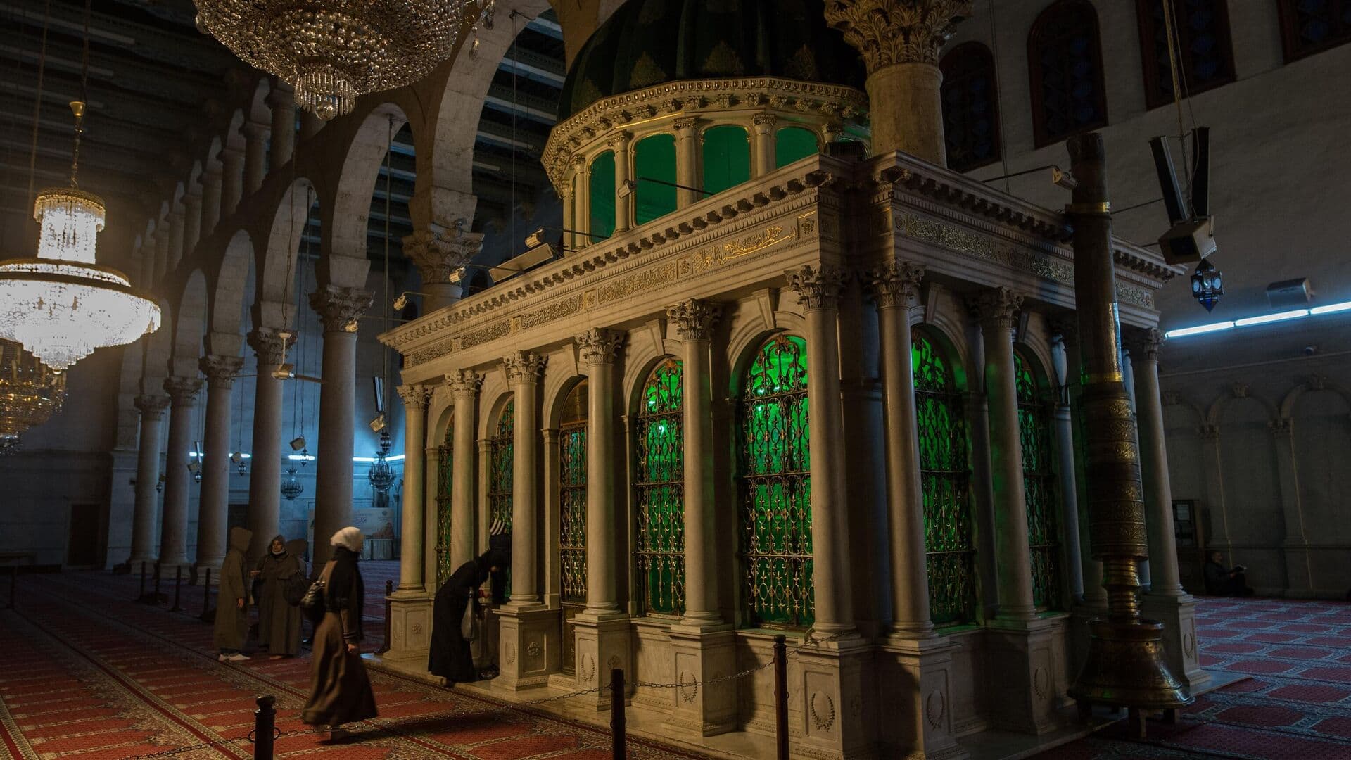 "Политический вопрос". Куда пропала величайшая святыня христианства