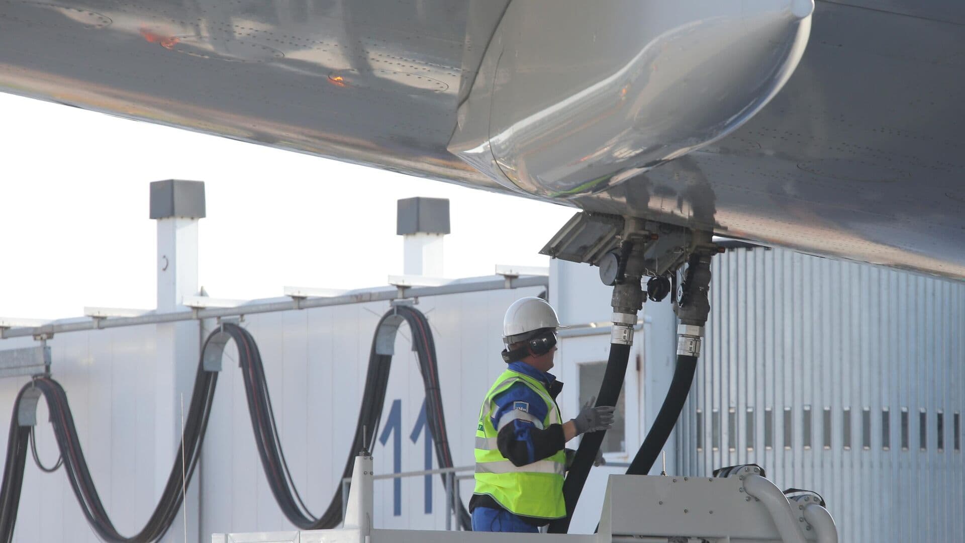 Lufthansa заявила об угрозе дефицита авиакеросина