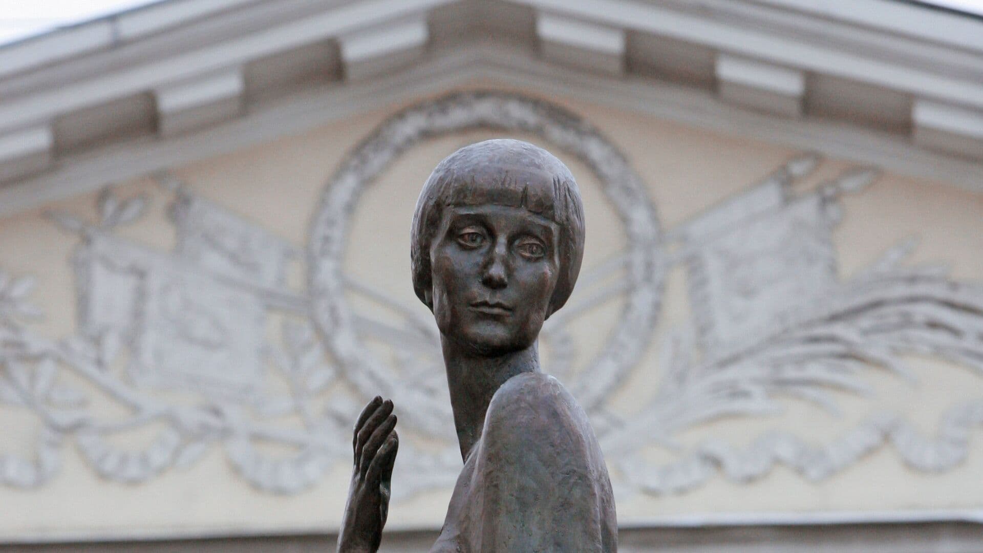 В Росархиве рассказали о документах, связанных с творчеством Ахматовой