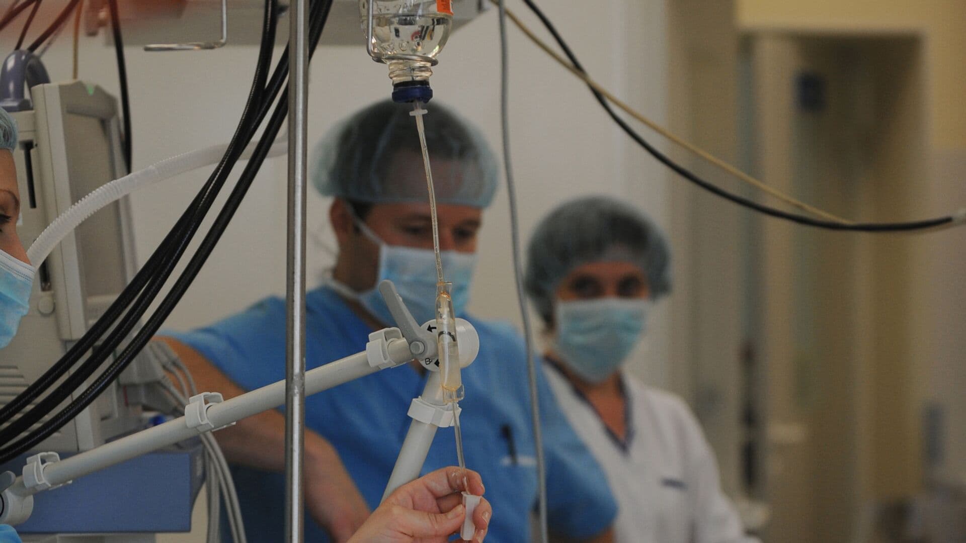 Трансплантация рук стала бесплатной в России