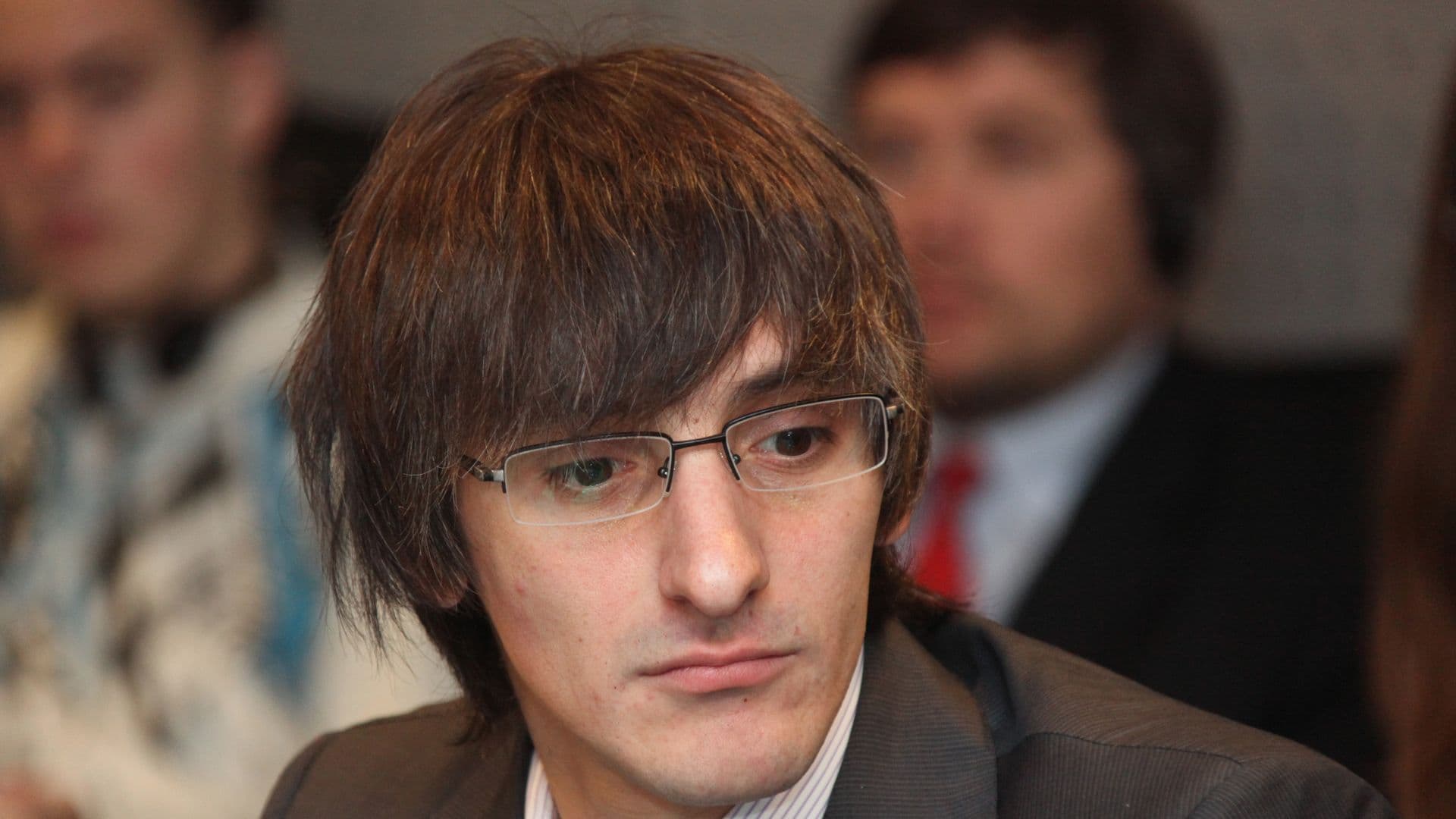 Суд заочно арестовал ведущего "Дождя"* Фишмана**