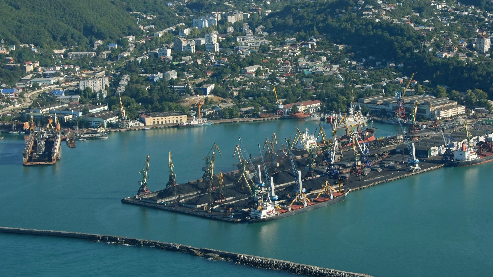 В Трабзоне заявили об атаке украинских БПЛА на турецкий паром в Туапсе
