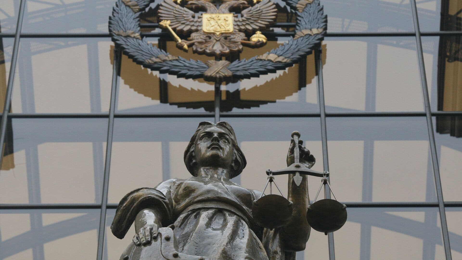 ВС узаконил приговор за поджог полицейских автомобилей по заданию кураторов