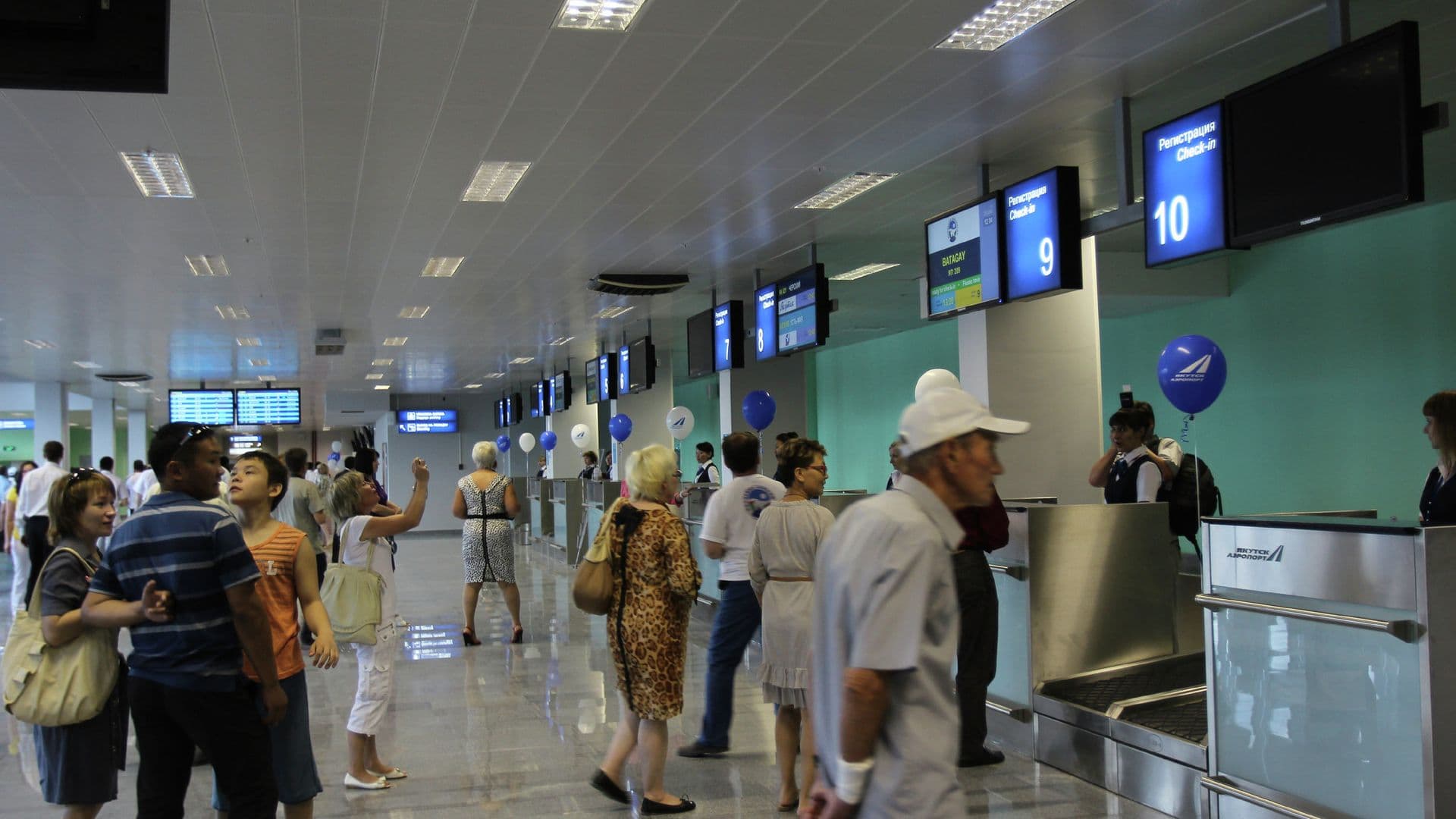 Самолет, летевший из Якутска в Олекминск, вернулся в аэропорт вылета