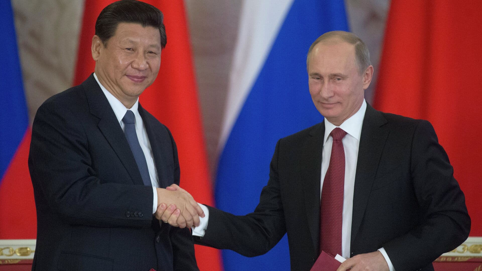 Путин и Си Цзиньпин планируют встретиться на полях саммита АТЭС