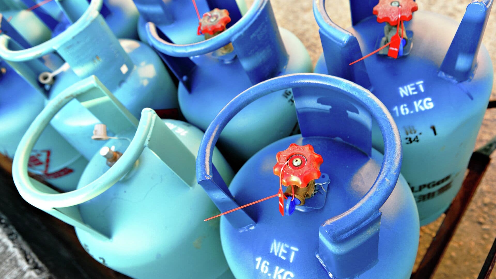 МЧС рассказало, как безопасно хранить и использовать газовые баллоны