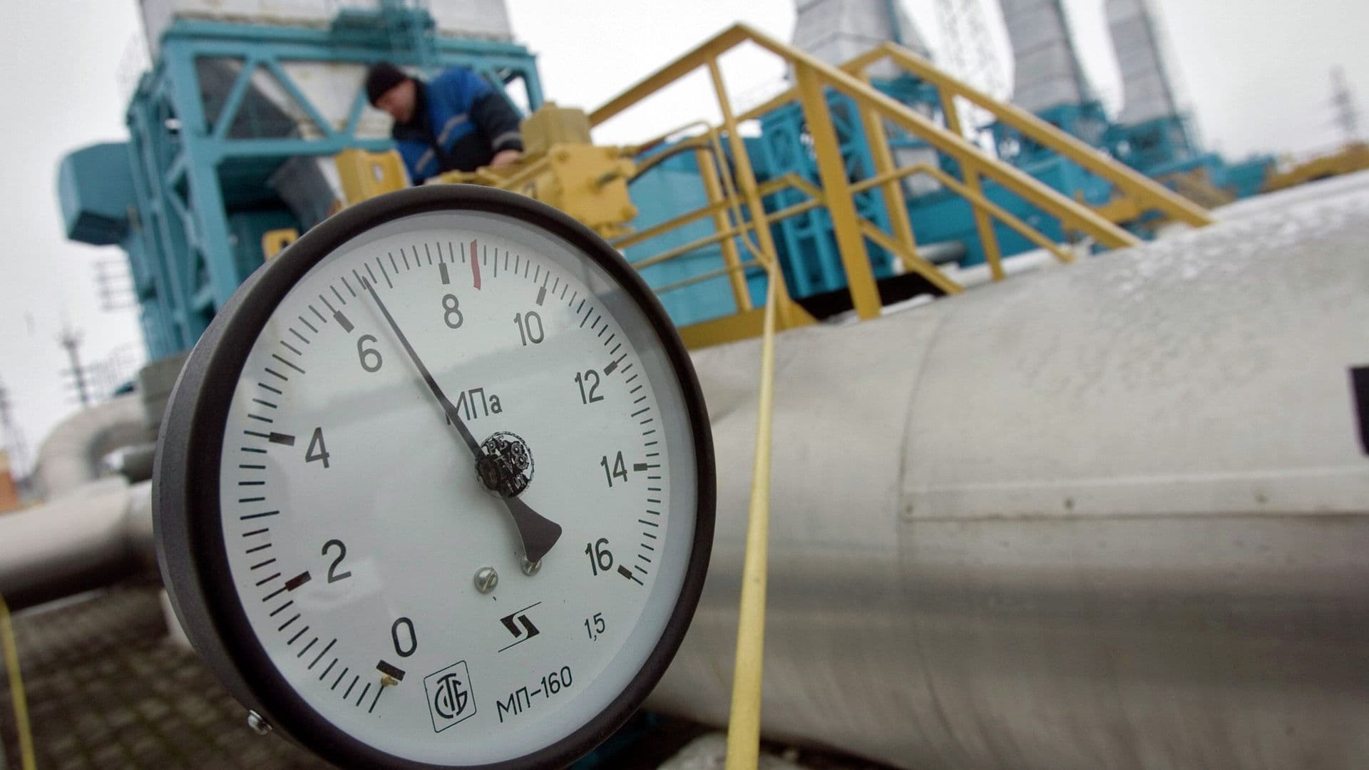 Азербайджан готов поставлять газ Украине, заявил глава МИД