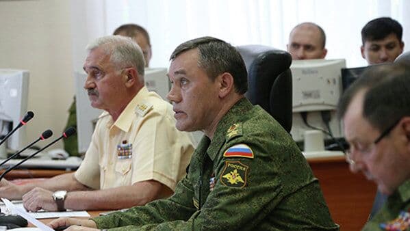 Герасимов отметил успехи "Южной" группировки войск