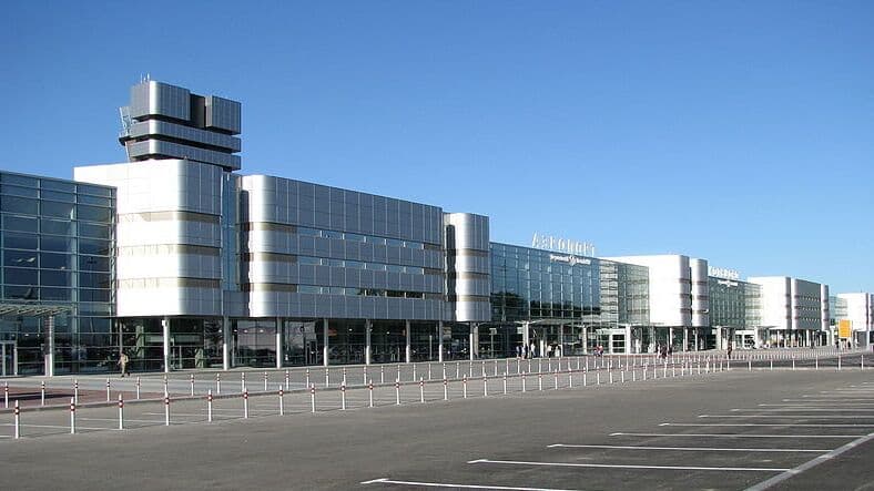 В аэропортах Екатеринбурга, Перми и Челябинска сняли ограничения