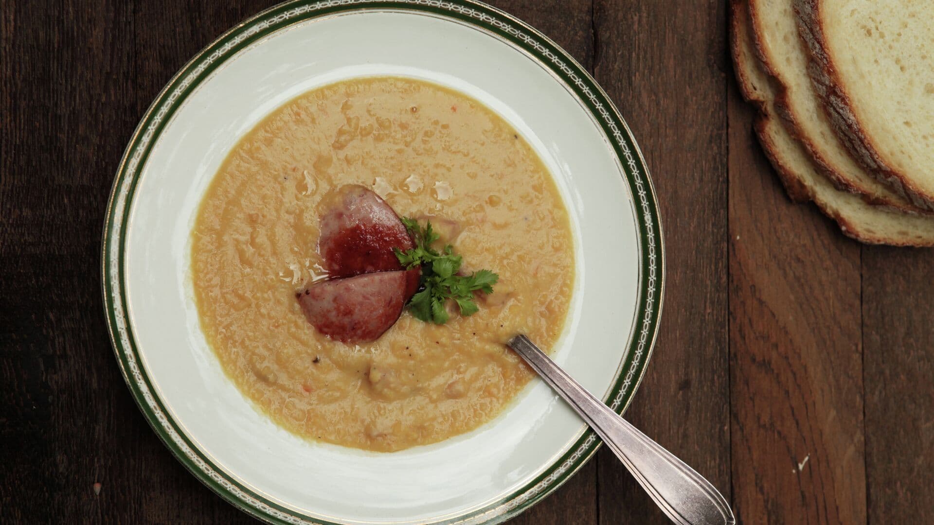 В России появились ГОСТы на приготовление горохового и ракового супов