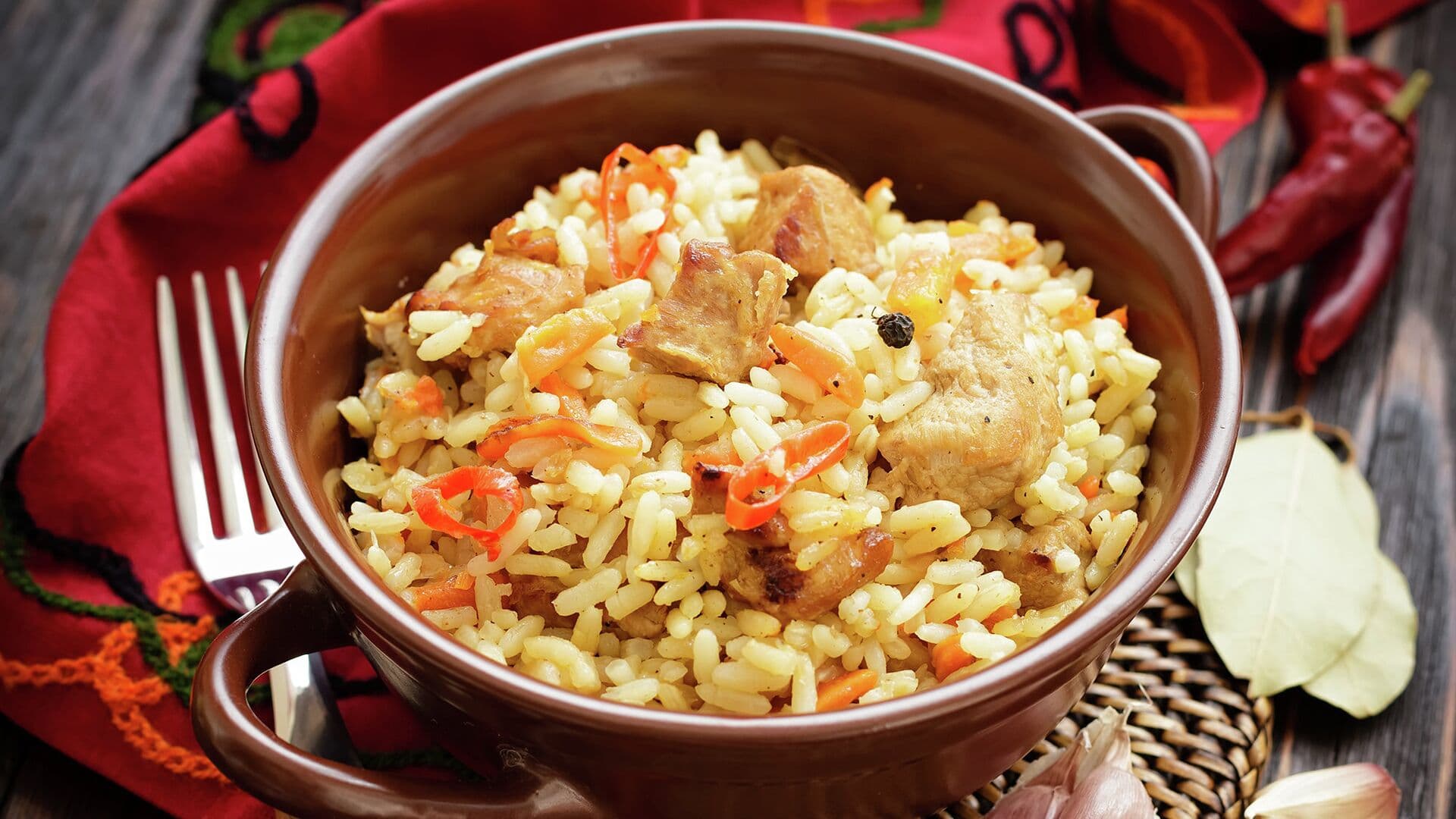 Россиян предупредили о блюде, которое нельзя есть с пловом