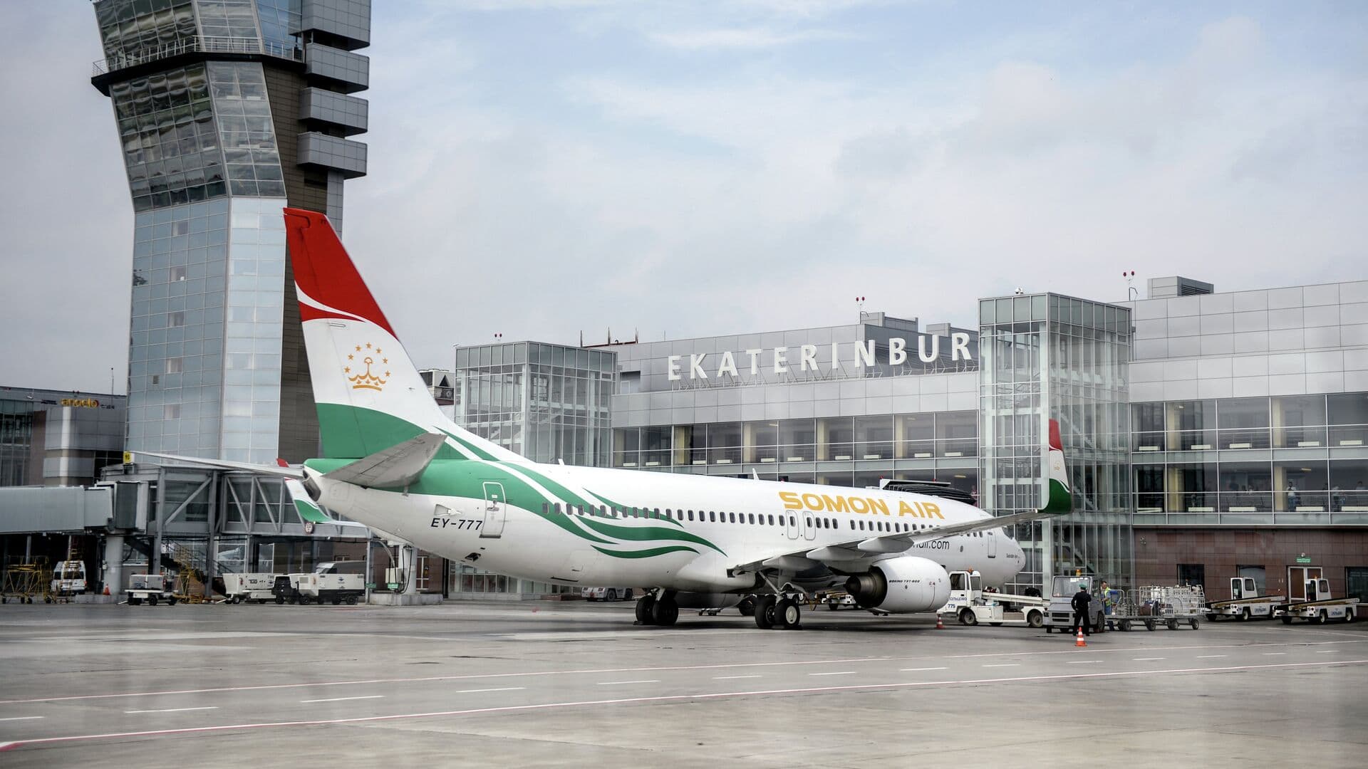 В аэропортах Екатеринбурга и Перми ввели ограничения