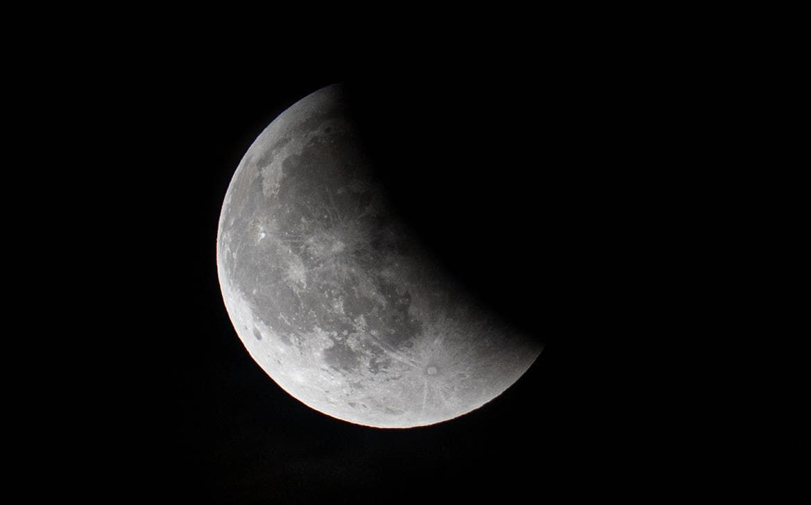 NASA запланировало высадку астронавтов на Луну в 2028 году