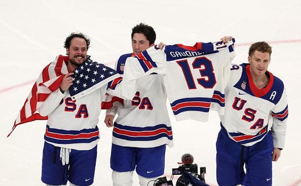 Сборная США почтила память погибшего Годро после победы на Олимпиаде