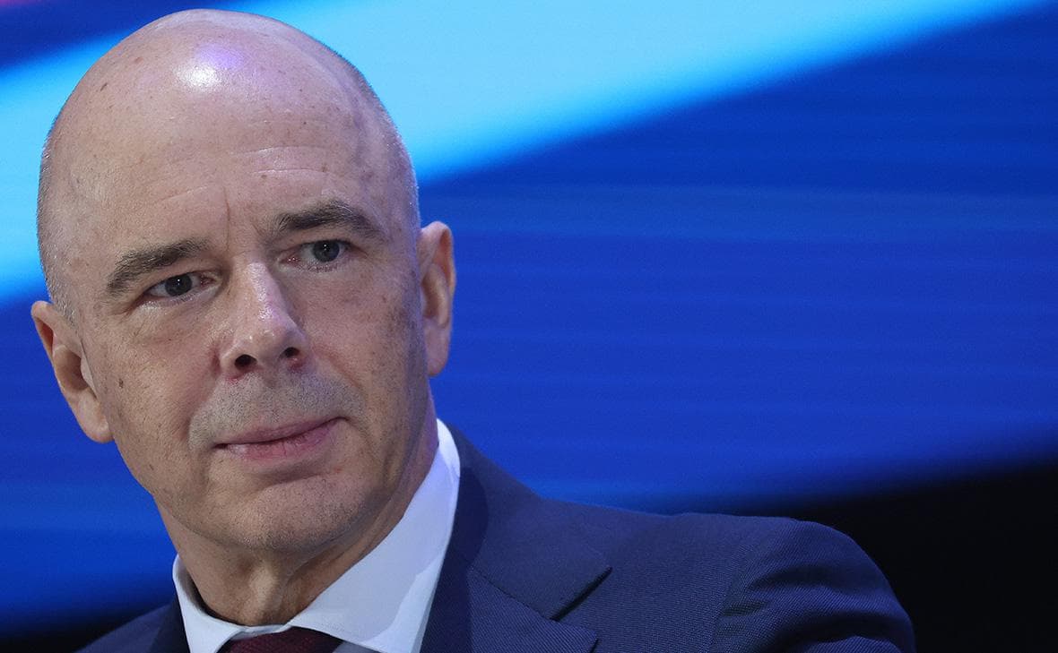 Топ-менеджеры крупнейших компаний спрогнозировали ослабление рубля